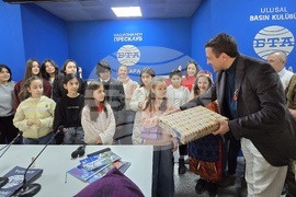 Турция - Национален пресклуб на БТА Анкара - деца - подаръци