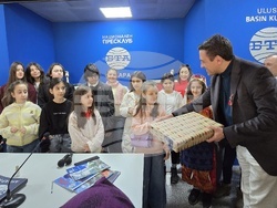 Турция - Национален пресклуб на БТА Анкара - деца - подаръци