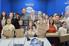 Турция - Национален пресклуб на БТА Анкара - деца - подаръци