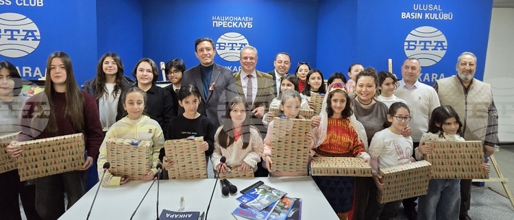BTA Provides Gifts to Children Drawing Bulgarian Landmarks in Ankara