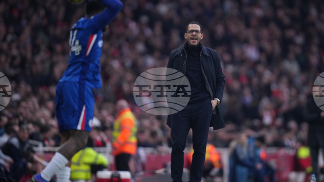 Лиъм Росиниър призна, че в Челси има проблем с дисциплината заради получените червени картони