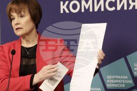 ЦИК - брифинг - Росица Матева