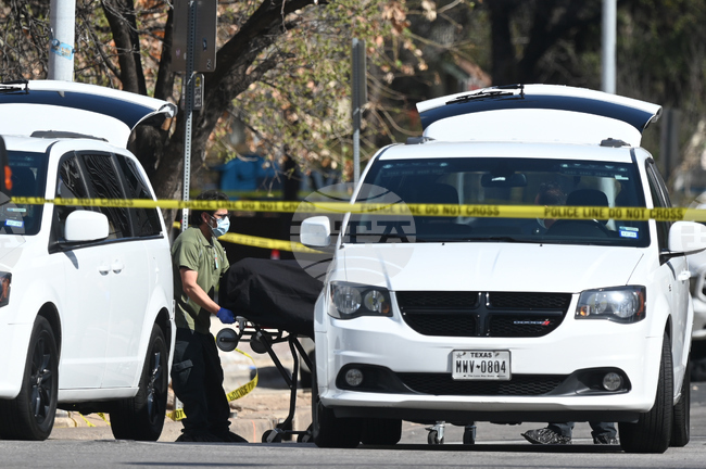 Ученик стреля срещу учител и се самоуби в гимназия в Тексас