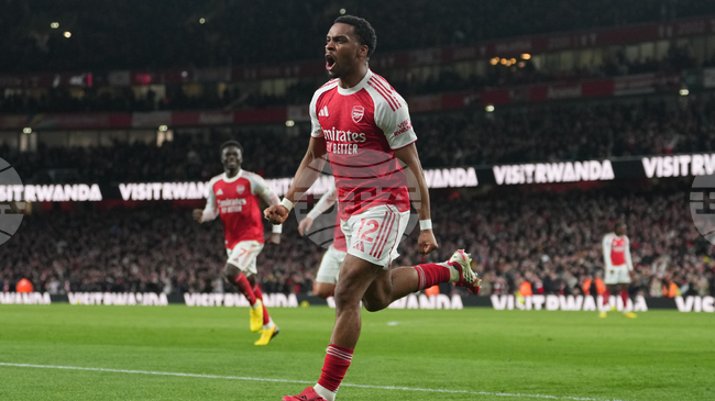 Арсенал победи Челси и възстанови преднината си във Висшата лига