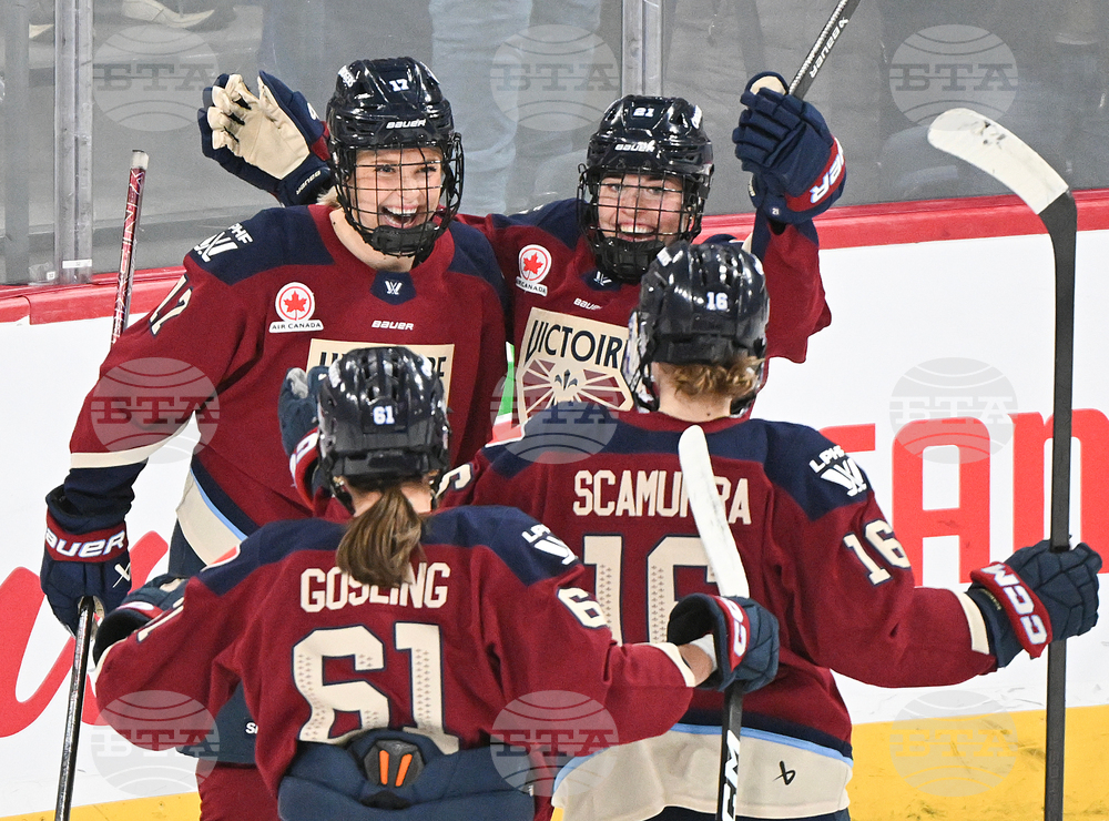 PWHL Frost Victoire Hockey