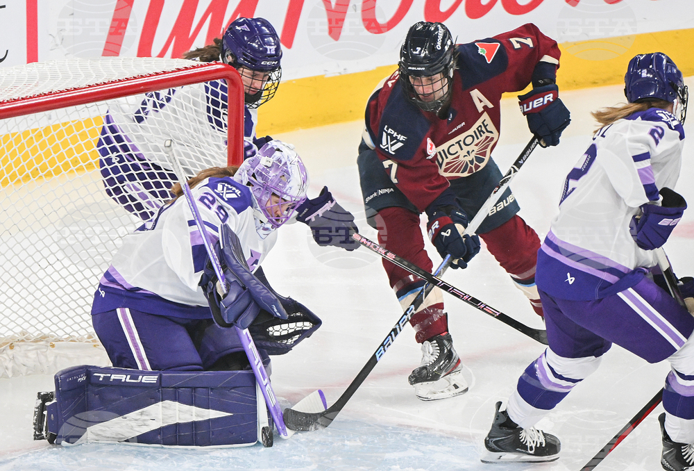 PWHL Frost Victoire Hockey