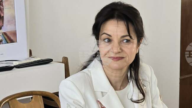 Росица Кирова дари за българските неделни училища в Одеска област 4850 учебници и учебни пособия