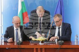 Министерство на здравеопазването - обществена поръчка за доставка на хеликоптери за нуждите на спешна медицинска помощ по въздух