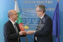 Министерство на здравеопазването - обществена поръчка за доставка на хеликоптери за нуждите на спешна медицинска помощ по въздух