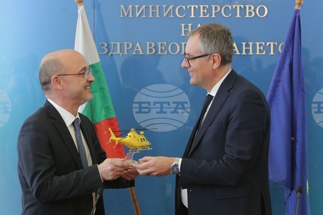 Министерство на здравеопазването - обществена поръчка за доставка на хеликоптери за нуждите на спешна медицинска помощ по въздух