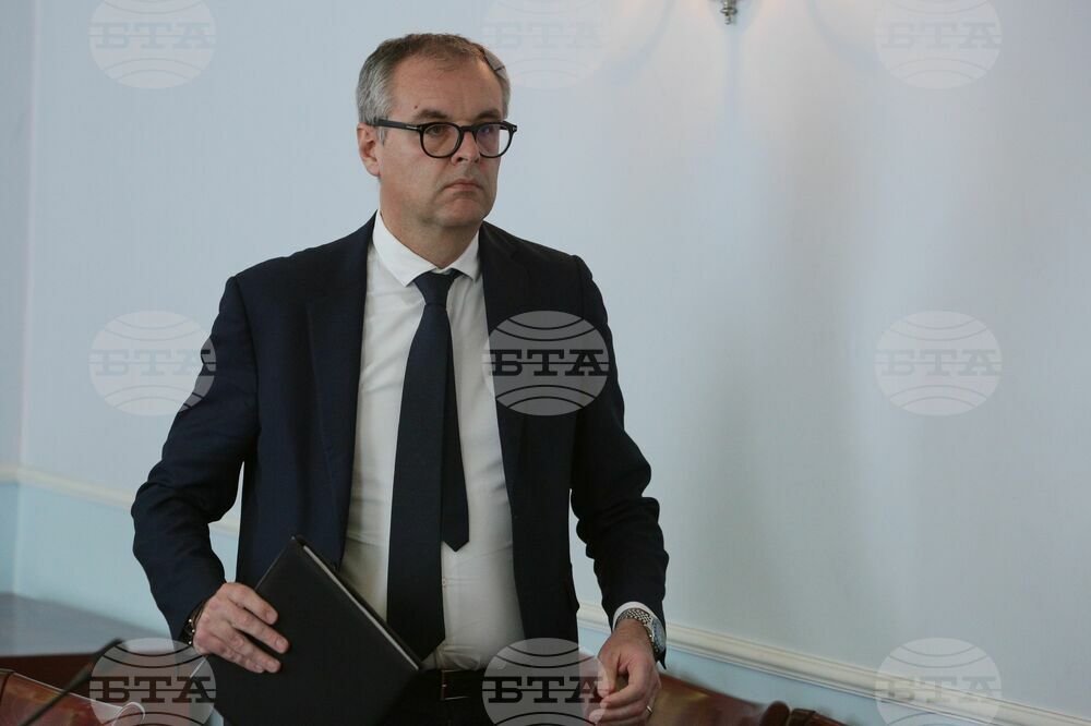 Министерство на здравеопазването - обществена поръчка за доставка на хеликоптери за нуждите на спешна медицинска помощ по въздух