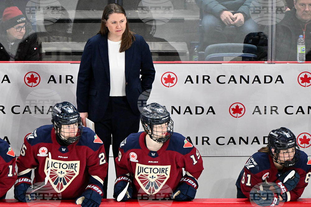 PWHL Frost Victoire Hockey