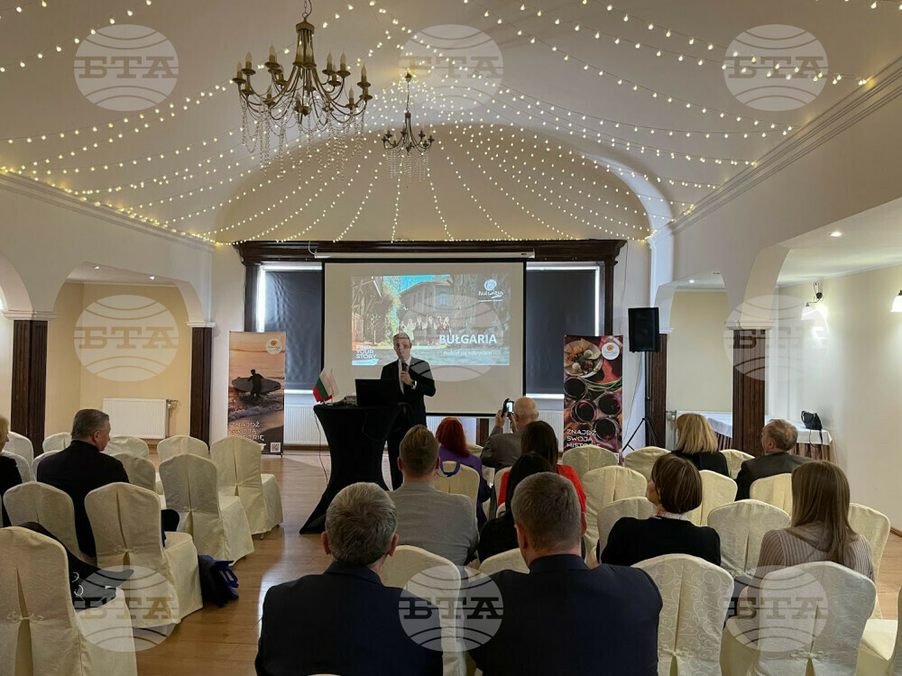 Tourism Minister Presents Advantages of Bulgaria Destinations during Meetings with Counterparts