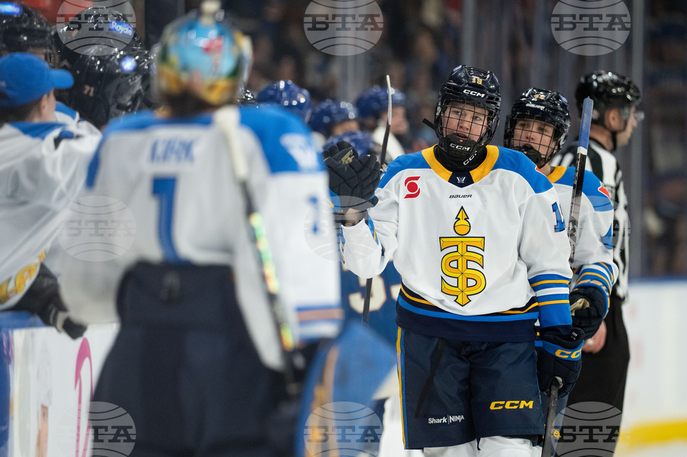 PWHL Sceptres Goldeneyes Hockey