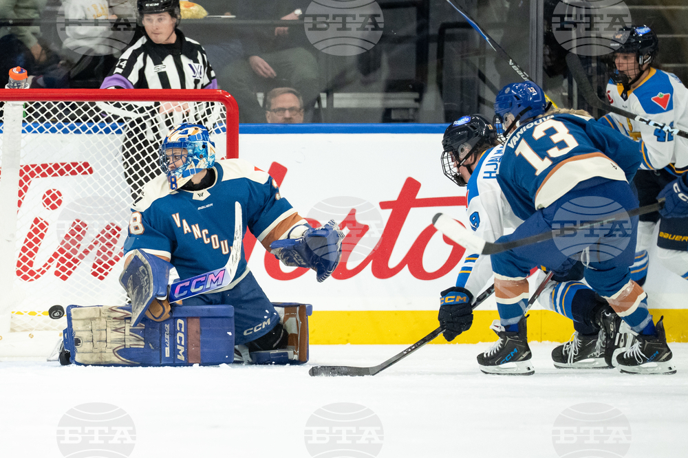 PWHL Sceptres Goldeneyes Hockey