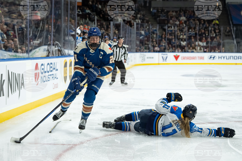 PWHL Sceptres Goldeneyes Hockey