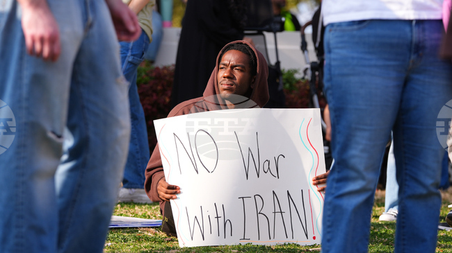 Загиналите в Иран при американско-израелските удари до момента са 555, съобщи Иранското дружество на Червения полумесец