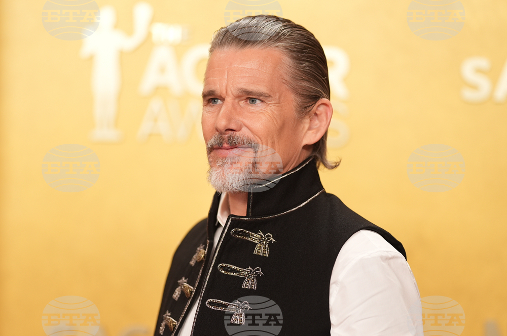 32nd Annual Actor Awards - Arrivals