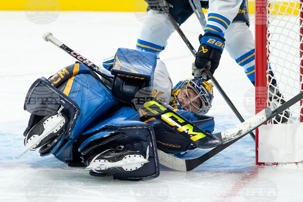 PWHL Sceptres Goldeneyes Hockey