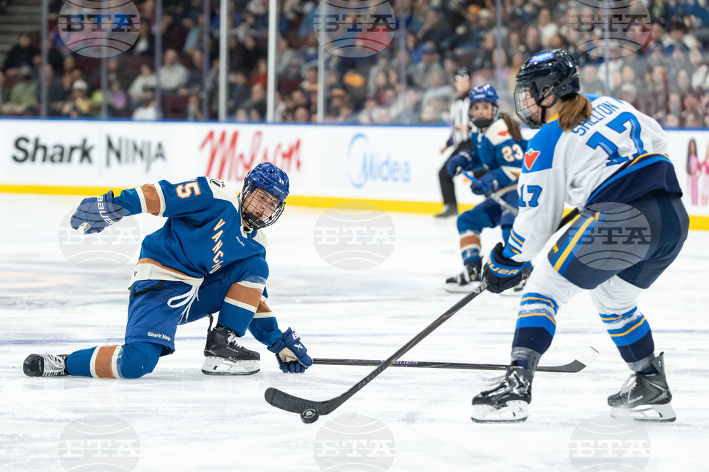 PWHL Sceptres Goldeneyes Hockey