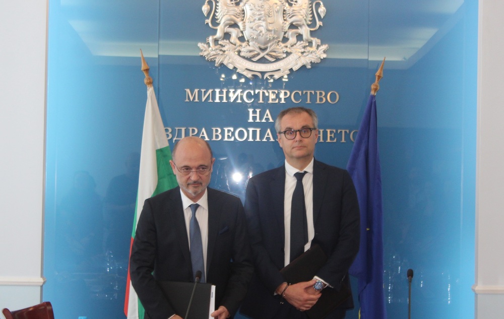 Министър Меджидиев: След приключване на процедурата по договаряне без предварително обявление подписахме договора за доставка на 6 хеликоптера за нуждите на спешната медицинска помощ