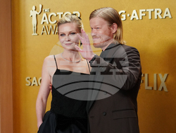 APTOPIX 32nd Annual Actor Awards