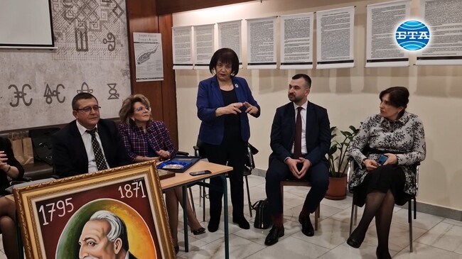 Янка Такева: Имаме 526 милиона лева за увеличение на учителските заплати от 1 януари