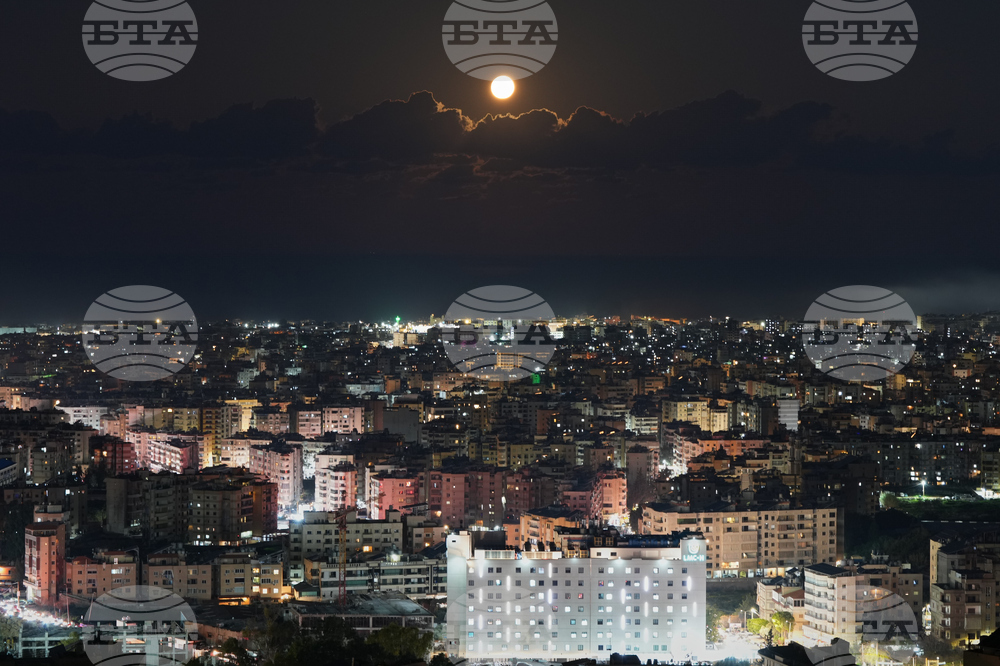 Израел нанесе въздушни удари срещу "Хизбула" в Ливан; ливанската новинарска агенция ННА съобщава за 31 убити и 149 ранени 