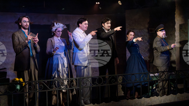 Екипът на „Ах, тези привидения“ в Сатирата: Това е трагикомедия за самозаблудата, за нашите страхове и надежди