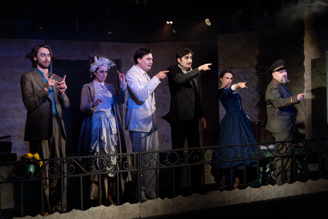 Екипът на „Ах, тези привидения“ в Сатирата: Това е трагикомедия за самозаблудата, за нашите страхове и надежди