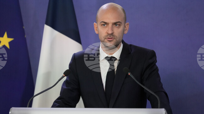 Франция е готова да защити своите партньори, заяви френският външен министър