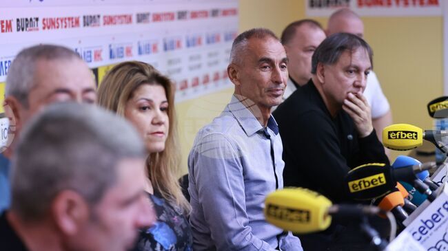 Спортът вдигане на тежести е под реална заплаха от изчезване, алармира Управителният съвет на федерацията