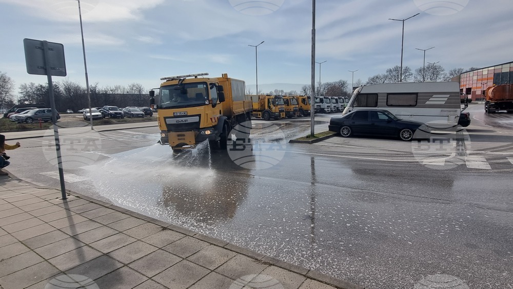 Пловдив - улици - пролетно миене