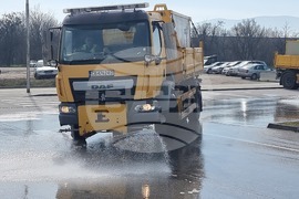 Пловдив - улици - пролетно миене