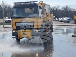 Пловдив - улици - пролетно миене