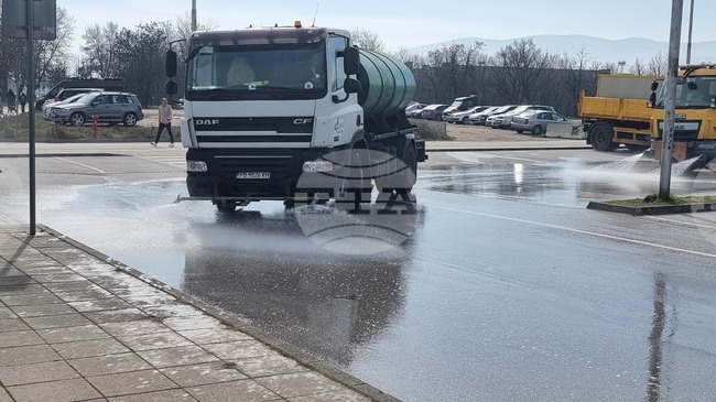 Пловдив - улици - пролетно миене