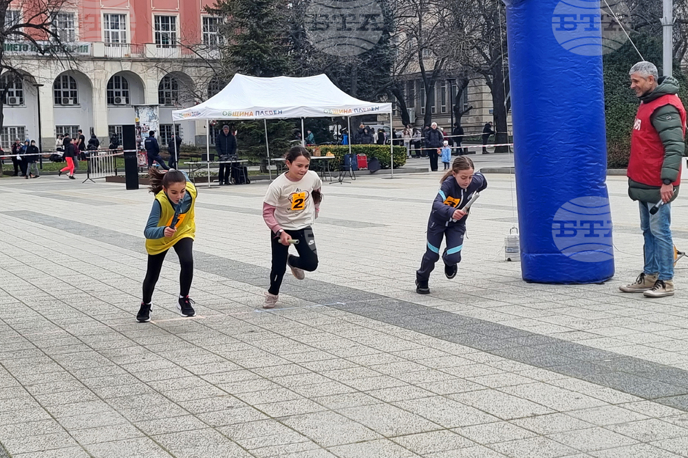 Плевен - лекоатлетическата щафета и крос „Обиколка на Военноисторическите музеи“