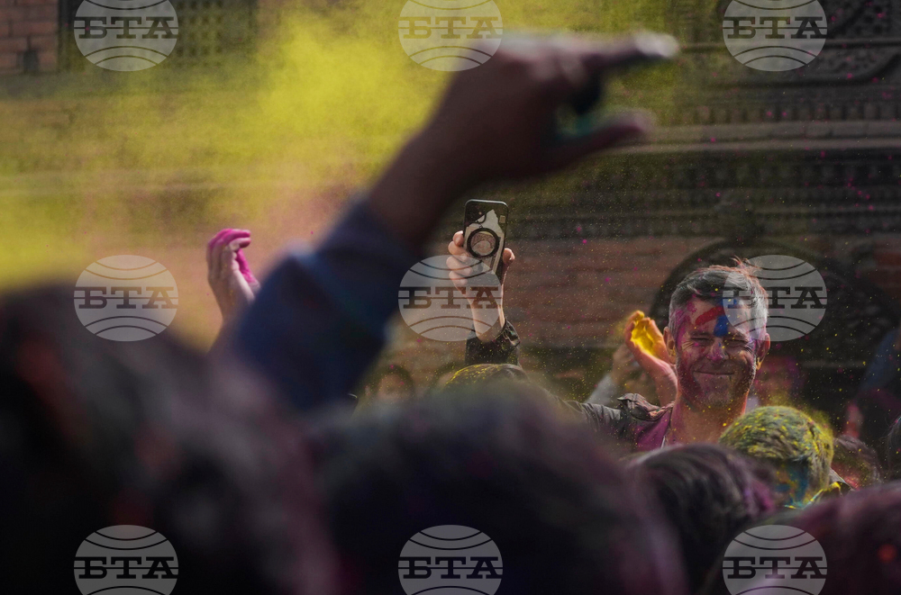 Nepal Holi