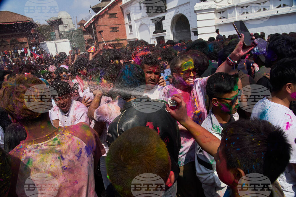 Nepal Holi