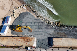 Бургас - вълнолом - ремонт