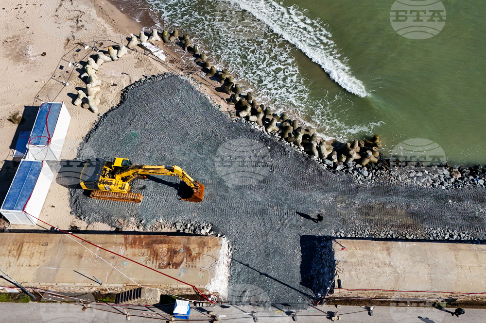 Бургас - вълнолом - ремонт