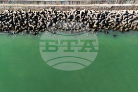 Бургас - вълнолом - ремонт