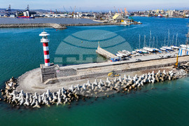 Бургас - вълнолом - ремонт