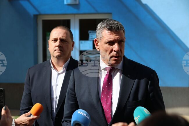 Новият директор на полицията в Благоевград Илия Тупаров беше представен пред състава