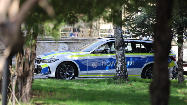 Иззети са над 20 000 евро и агитационни материали при операция срещу купуване на гласове, задържан е собственик на търговски обект в Поморие