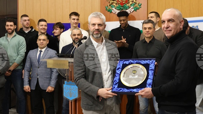 "Ако Черно море Тича се класира за финалния плейоф в НБЛ ще домакинства в съседен град", заяви президентът на клуба д-р Георги Ганчев 