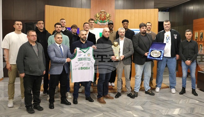 Варна - Благомир Коцев - баскетболисти от „Черно море - Тича“ - среща