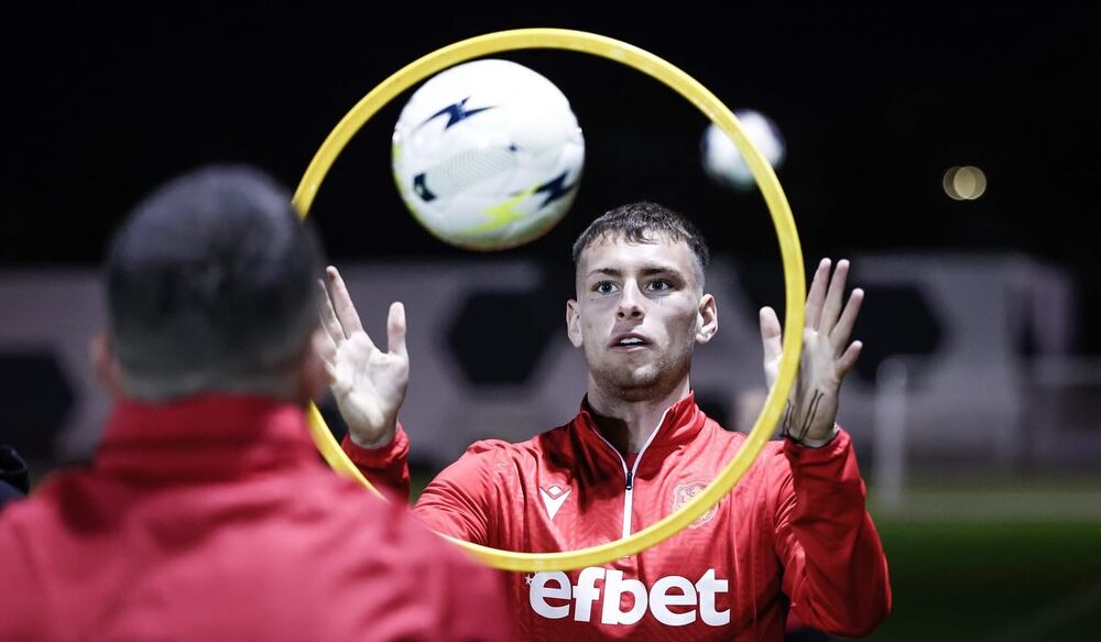 Българският защитник Мартин Георгиев мечтае да спечели европейска купа с АЕК (Атина)