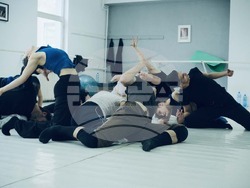 Балет „Арабеск“ представя първи премиерен спектакъл в концепцията на новия артистичен директор Ангелина Гаврилова, снимка – „Арабеск“