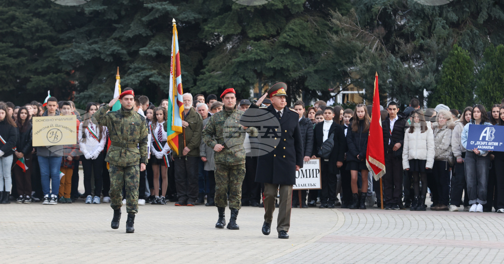 Казанлък - тържествена заря-проверка